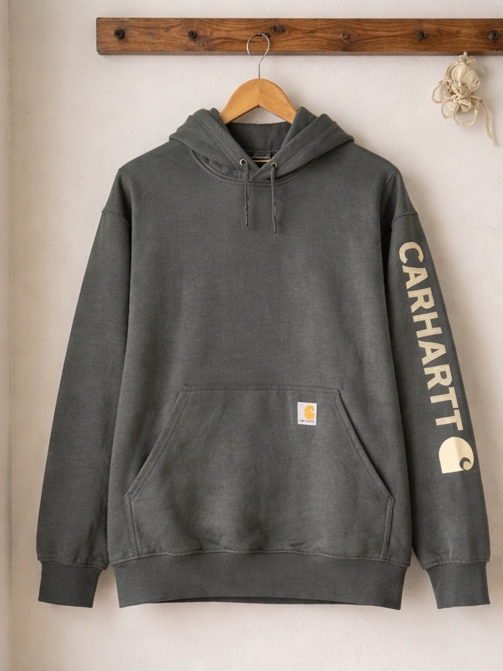 NWT Carhartt Men’s Hoodie Charcoal Gray w/ Sleeve Logo | Size Medium | Loose Fit